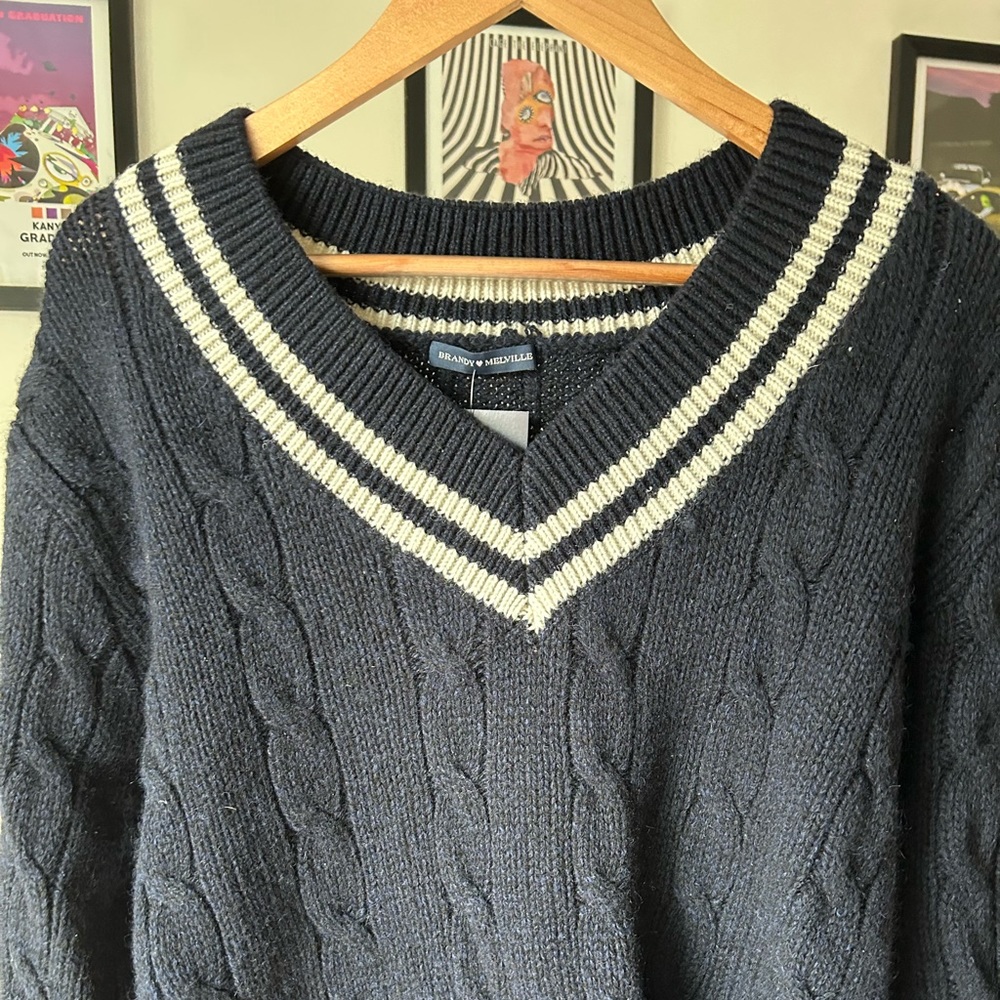 🪬Brandy Melville Nikki Sweater 🪬